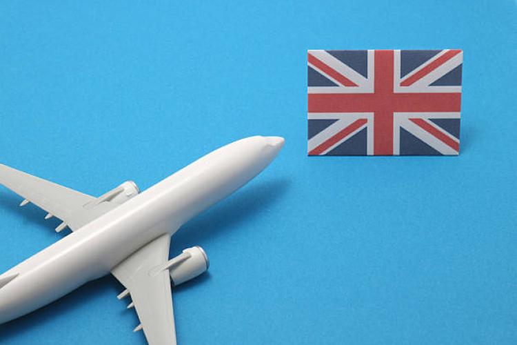 Guide to improving the UK visa success rate in 2025 with tips on paperwork, funds, and travel history.